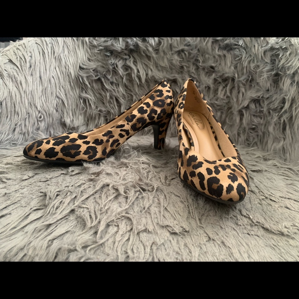 Adorable leopard pumps